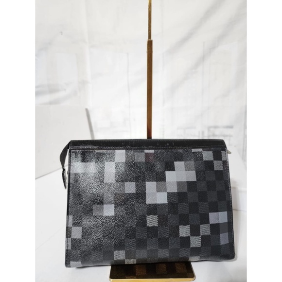 Authentic Louis Vuitton Damier Graphite Pixel Pochette Voyage MM Black Grey - Picture 4 of 10